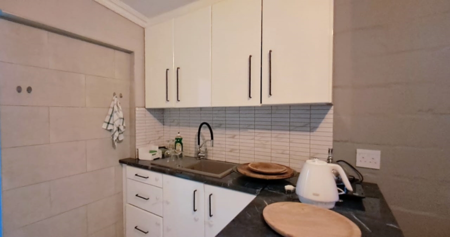 4 Bedroom Property for Sale in Sandbaai Western Cape